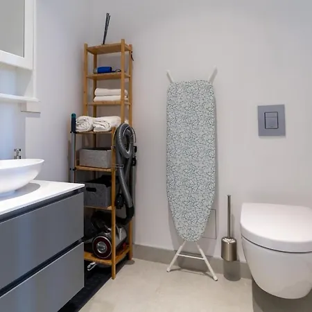 Compact - 5 Min From Bus Station