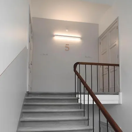 Apartment Compact - 5 Min From Bus Station
