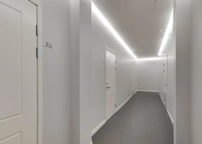 Compact - 5 Min From Bus Station Апартаменты *