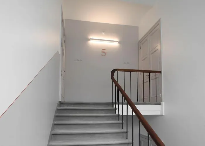 Апартаменты Compact - 5 Min From Bus Station