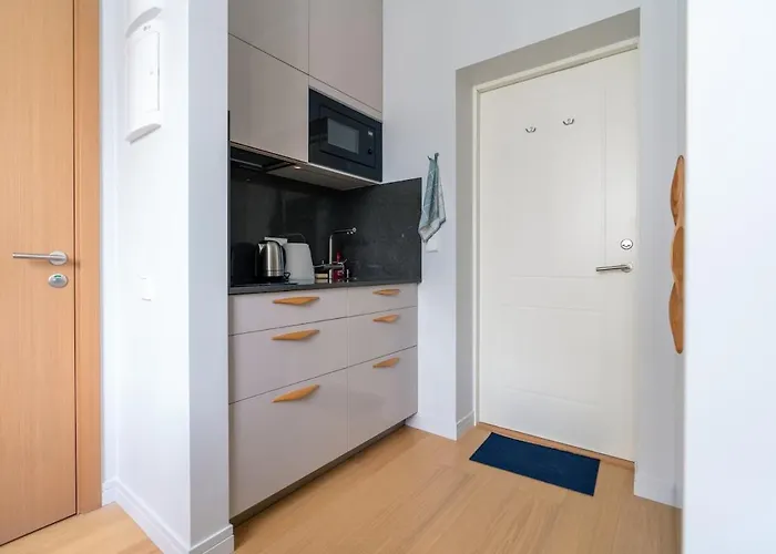 Апартаменты Compact - 5 Min From Bus Station Рига