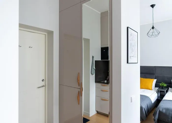 Compact - 5 Min From Bus Station Апартаменты *