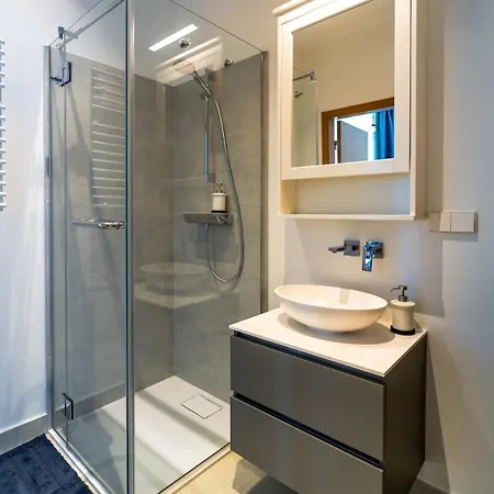 아파트 Compact - 5 Min From Bus Station *